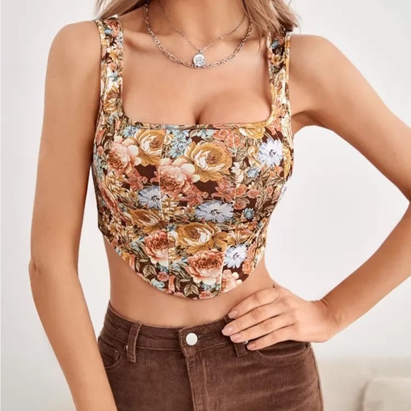 Tops - Floral Cropped Tank Top